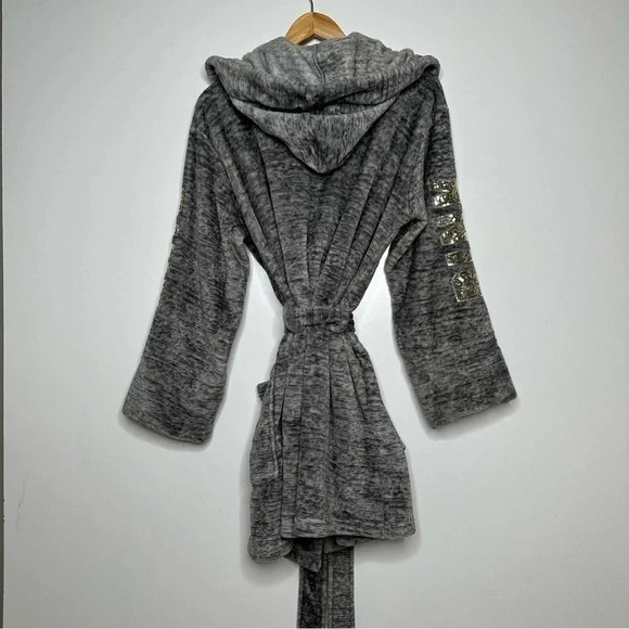 Victorias Secret PINK Gray Gold Sequin Plush Robe Size XS/S - Picture 9 of 11
